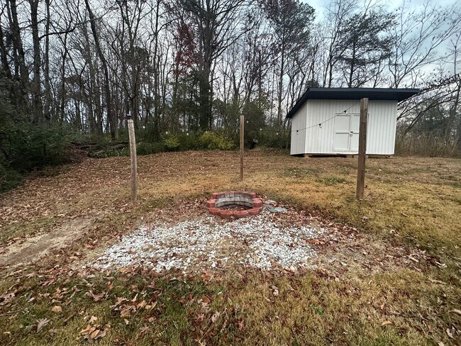 Building Photo - One Level Ranch In Rustburg