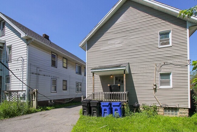Building Photo - 3071 W 111th St