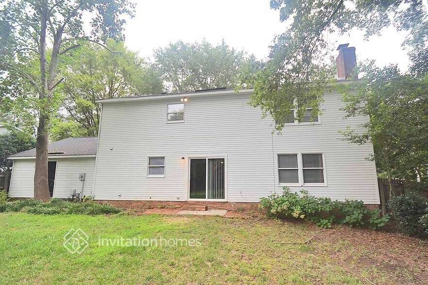 Building Photo - 7241 Connan Ln