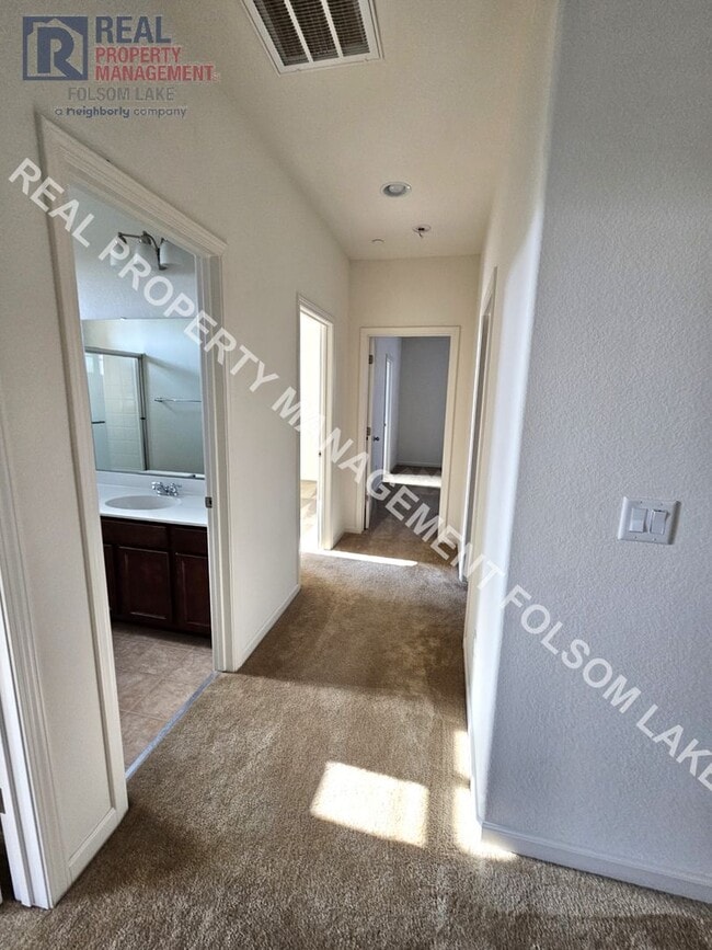 Building Photo - 146 Barnhill Dr