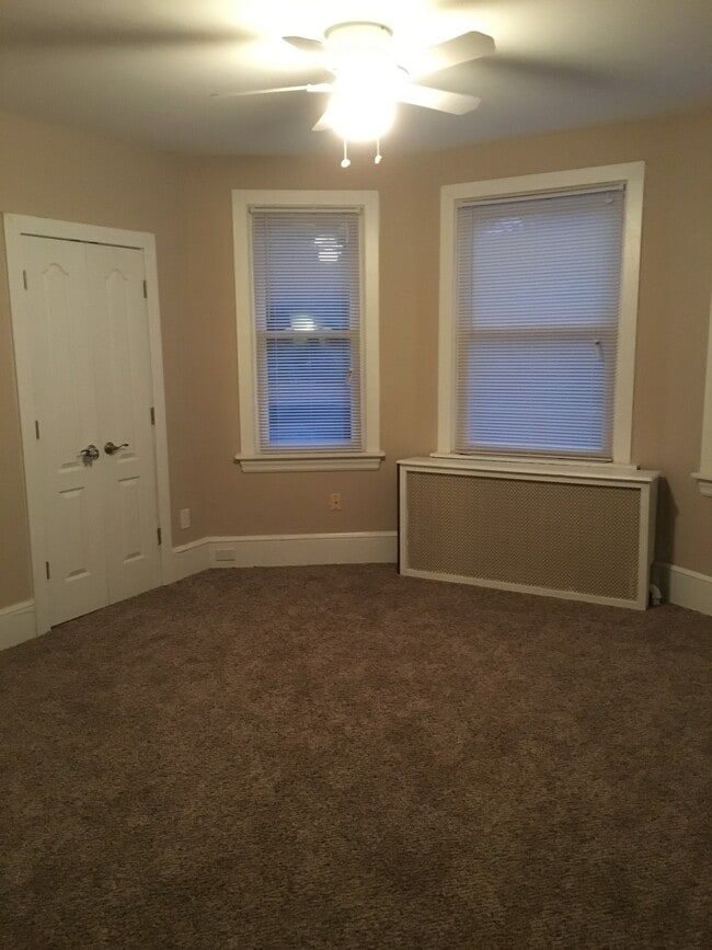 Building Photo - 714 Station Ave