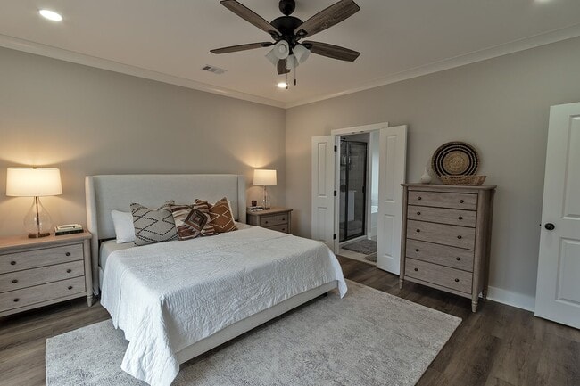 Building Photo - Available June 1, 2026