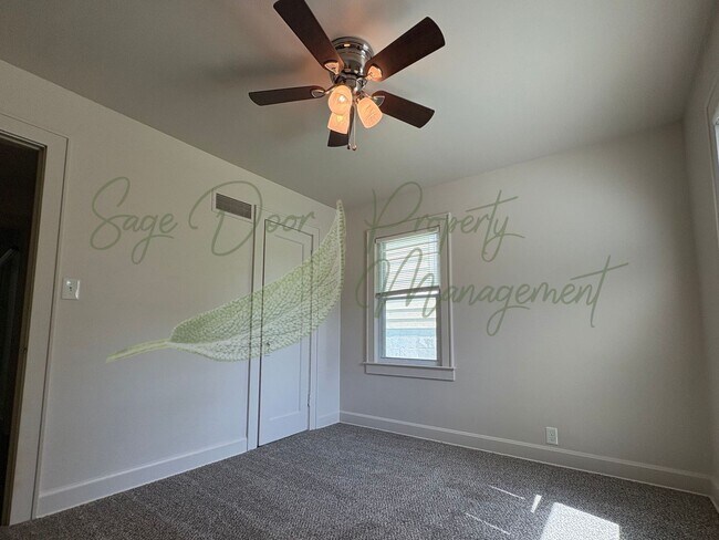 Building Photo - BEAUTIFUL HOME IN INDEPENDENCE!!