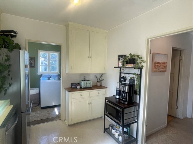 Building Photo - 4586 Sunnyside Dr
