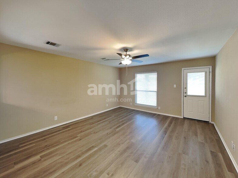 Building Photo - 109 Cowboy Trail