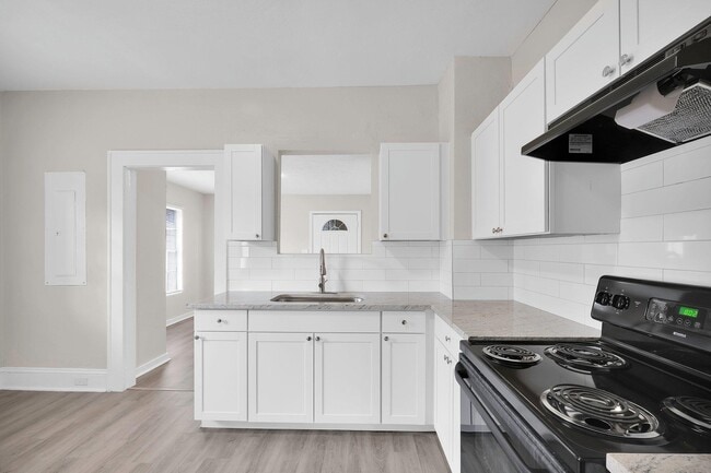 Building Photo - 6418 Sapphire Dr