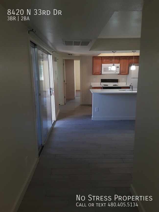 Building Photo - 8420 N 33rd Dr