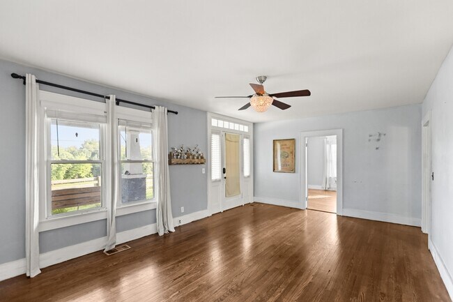 Building Photo - 1542 Boyds Creek Hwy