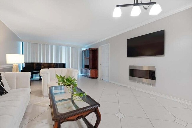 Building Photo - 2400 Presidential Way