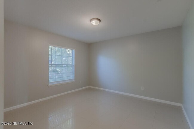 Building Photo - 8038 Welbeck Ln