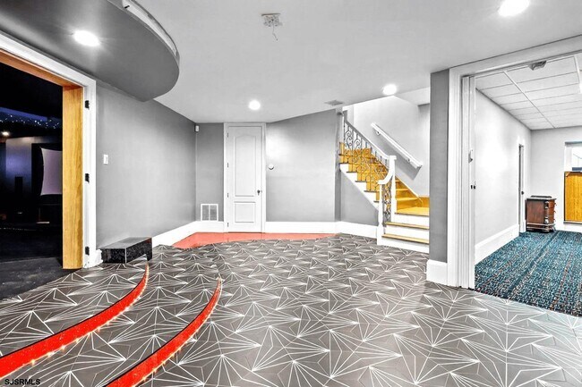 Building Photo - 609 Park Pl