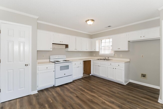 Building Photo - 7589 Shelby Woods Cove
