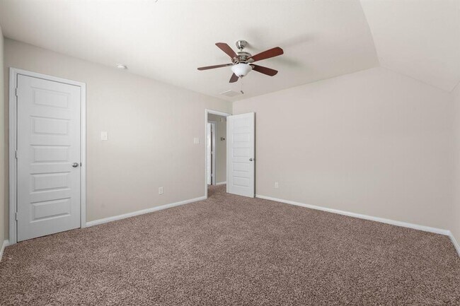 Building Photo - 18115 Fernwood Bend Dr