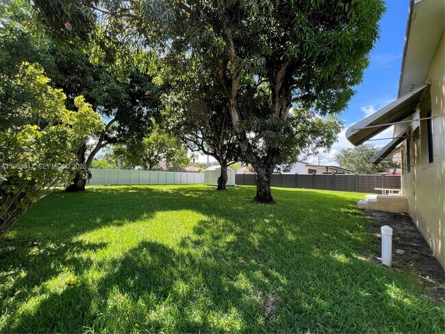 Building Photo - 432 Palmetto Dr