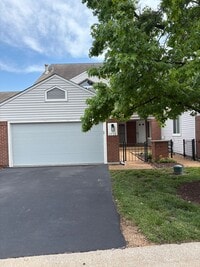 Building Photo - 1716 Highview Circle Ct