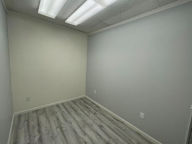 Building Photo - 1901 Railroad Ave