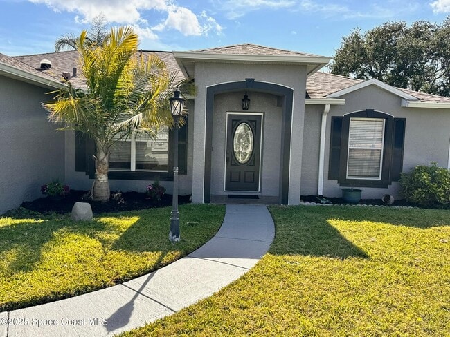 Primary Photo - 1095 Egret Lake Way