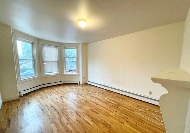 Building Photo - 1574 Tremont St