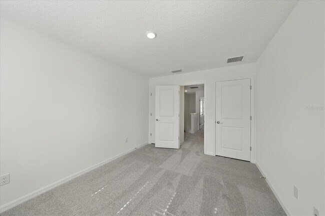 Building Photo - 8744 Daybreak St