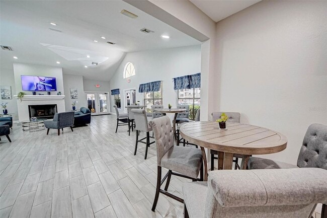 Building Photo - 3038 Parkway Blvd