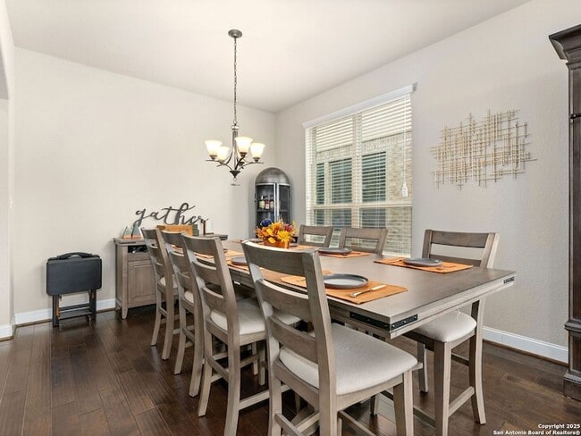 Building Photo - 1714 Kosmas Dr