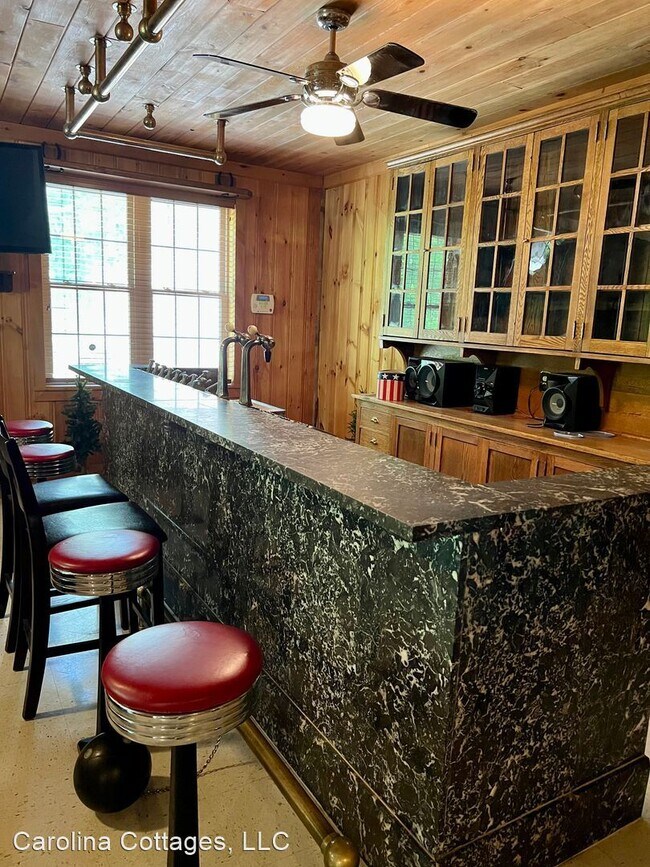 Building Photo - 3 br, 4.5 bath House - 3833 Deep Gap Road