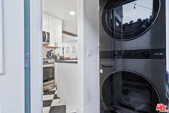 Building Photo - 4914 Malta St