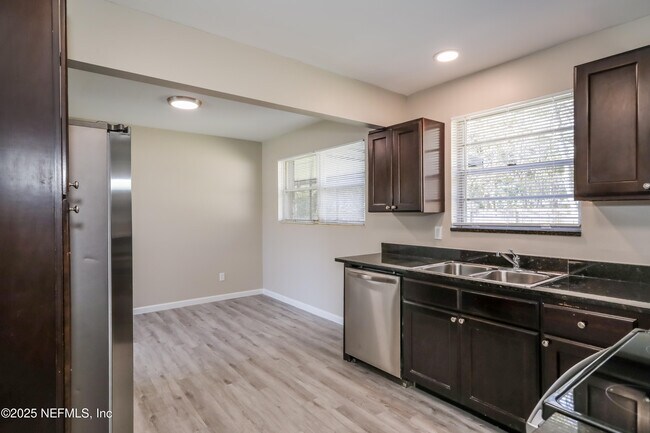 Building Photo - 7953 Patou Dr S
