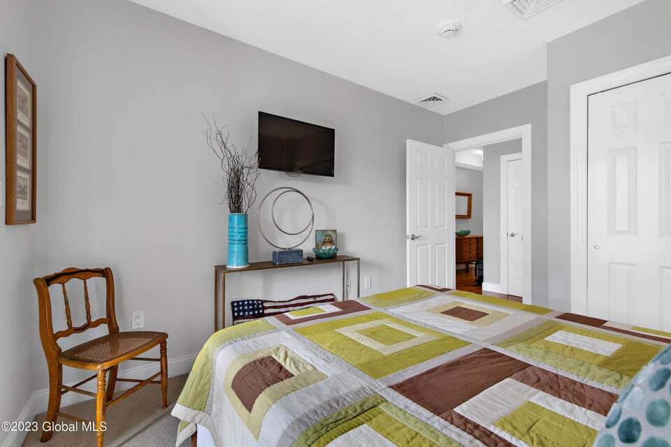 Building Photo - 38 High Rock Ave