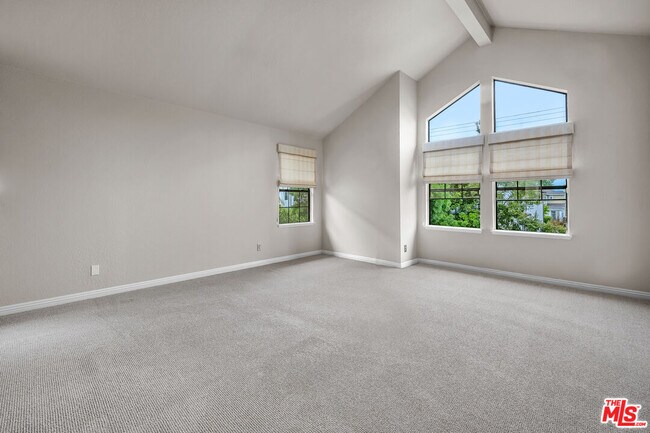 Building Photo - 7517 W 81st St
