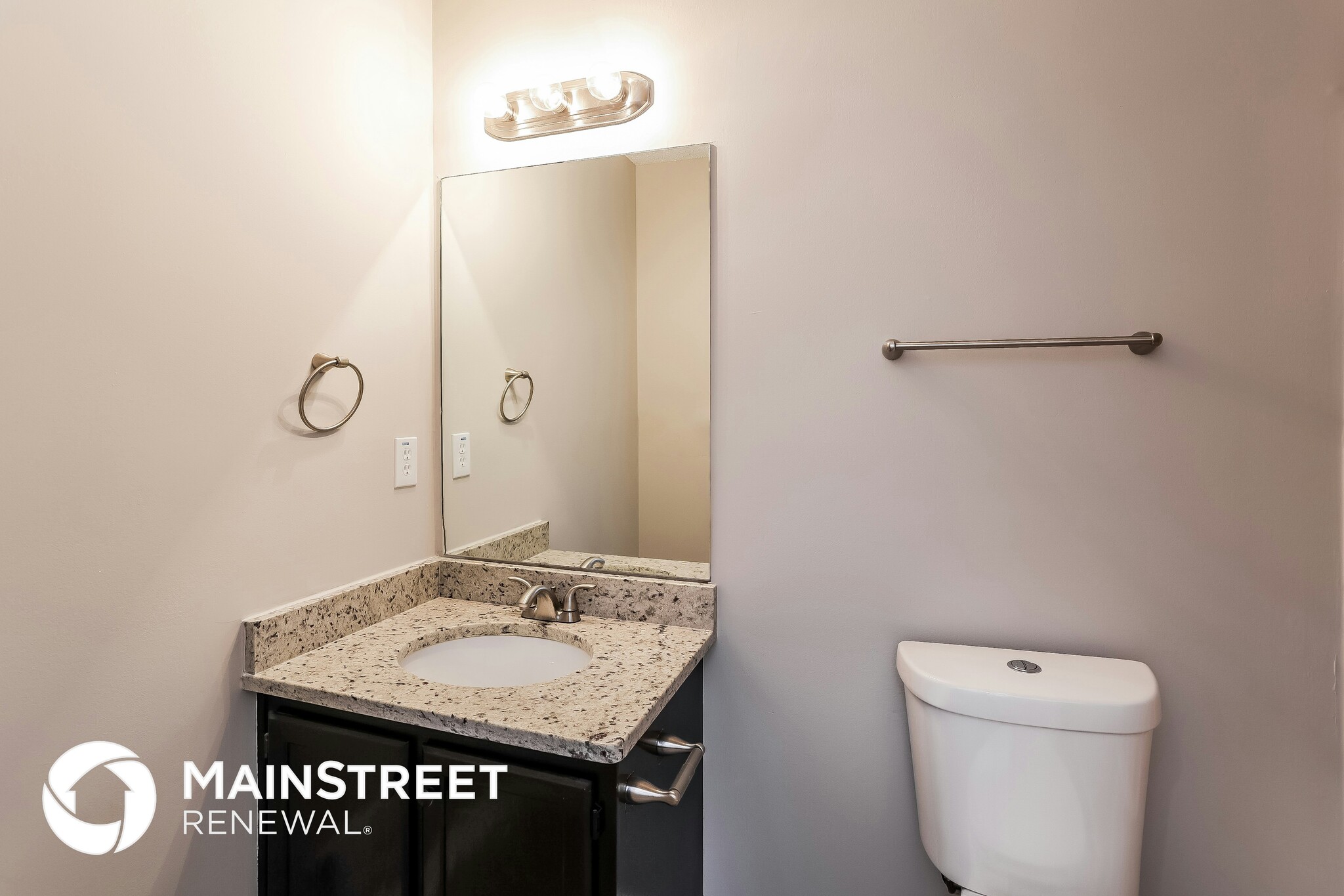 Building Photo - 300 Ladora Dr