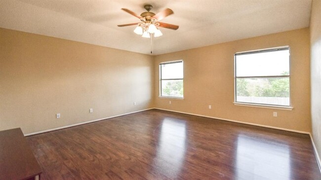 Building Photo - 1300 Crocus Cove