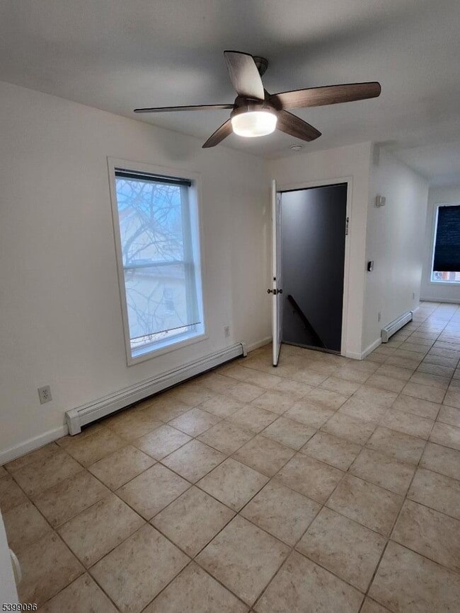 Building Photo - 83 Wayne Ave