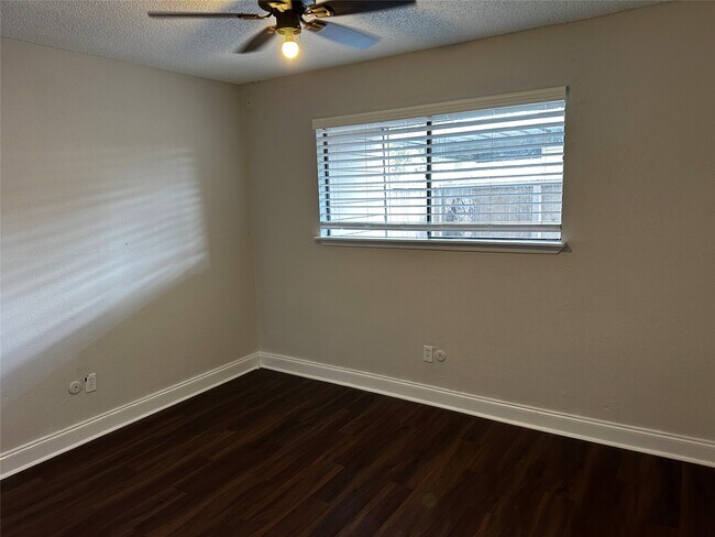 Building Photo - 9534 Pagewood Ln