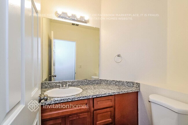 Building Photo - 6102 Cameo Dr