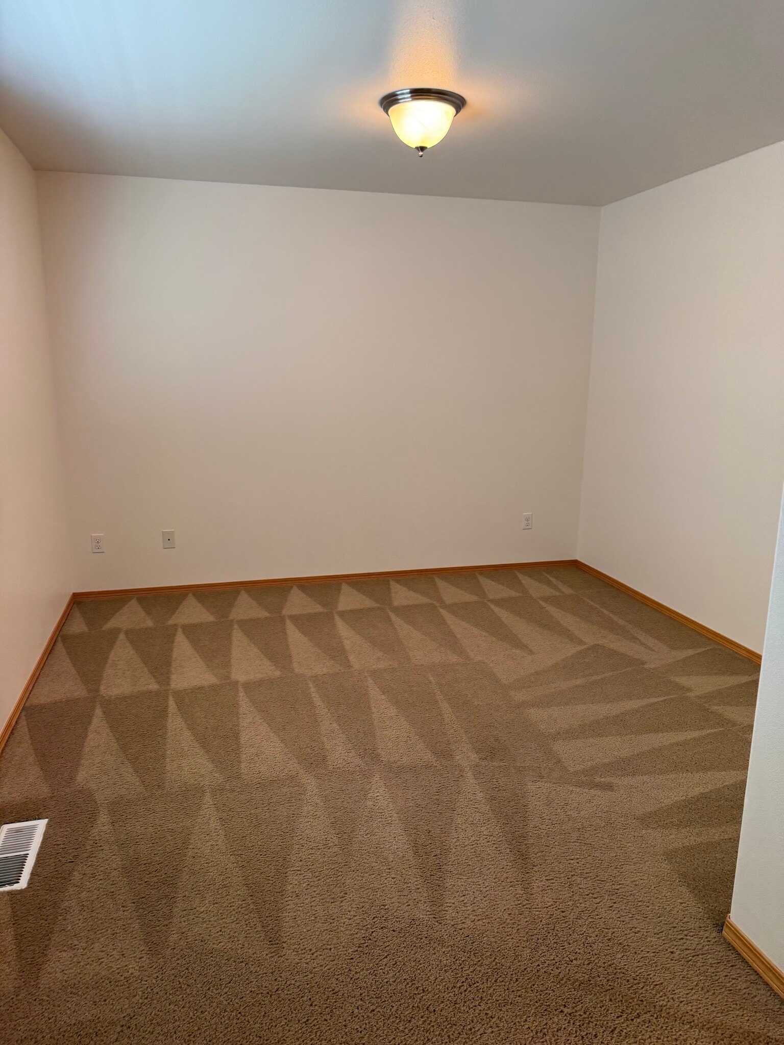 Building Photo - 1050 N Alvin Ct