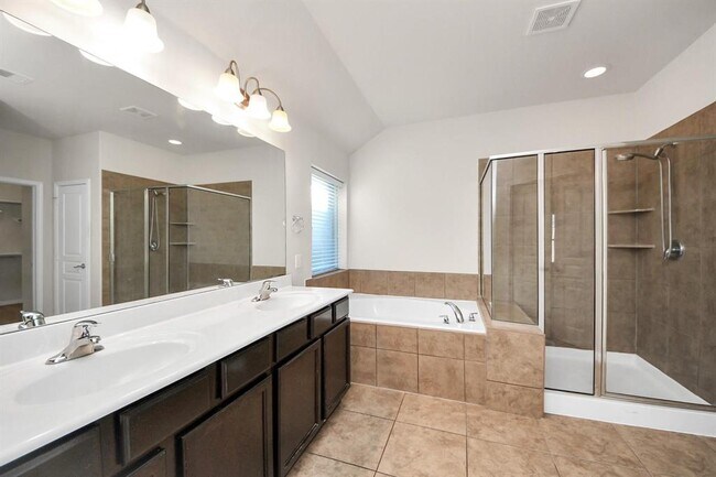 Building Photo - 24610 Emerald Pool Falls Dr