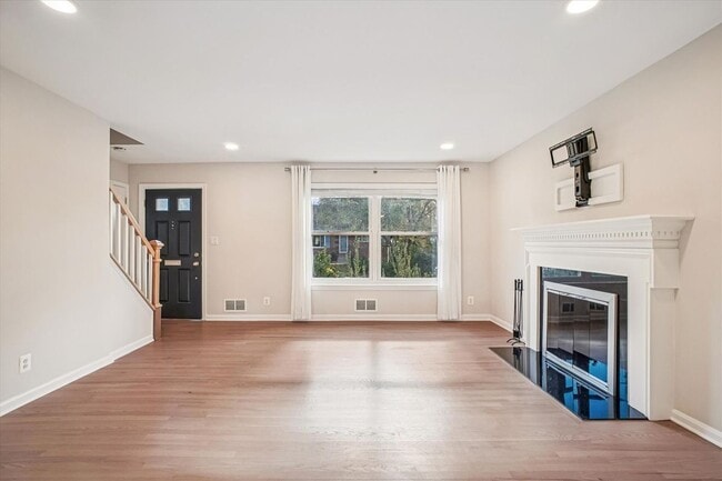 Building Photo - 4409 Westbrook Ln