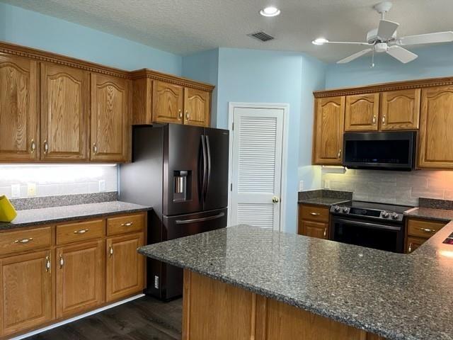 Building Photo - 401 Cobble Stone Way