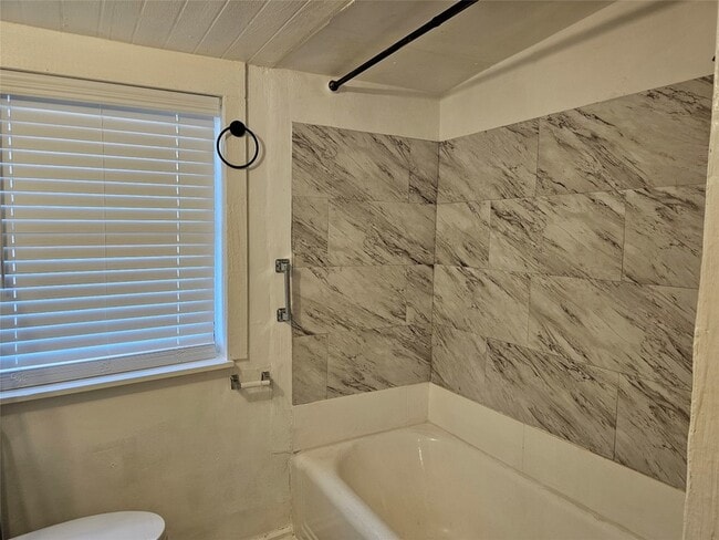 Building Photo - 1006 Grandview Ave