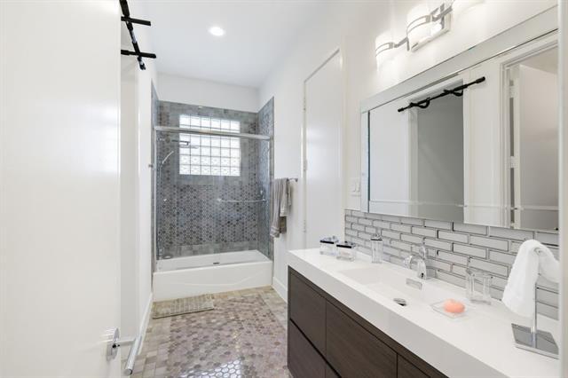 Building Photo - 656 Timbercrest Cir