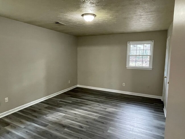 Building Photo - 5381-5383 Ridgemere Ct