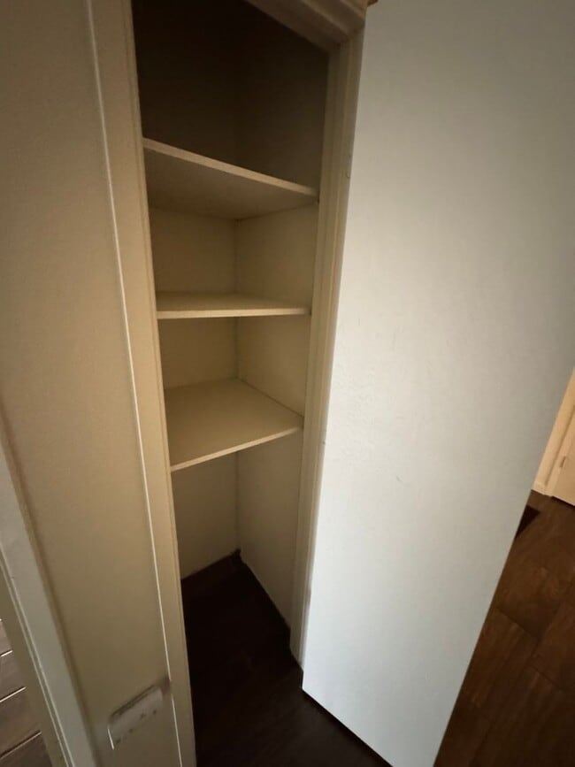 Building Photo - 1107 Wimbledon Dr