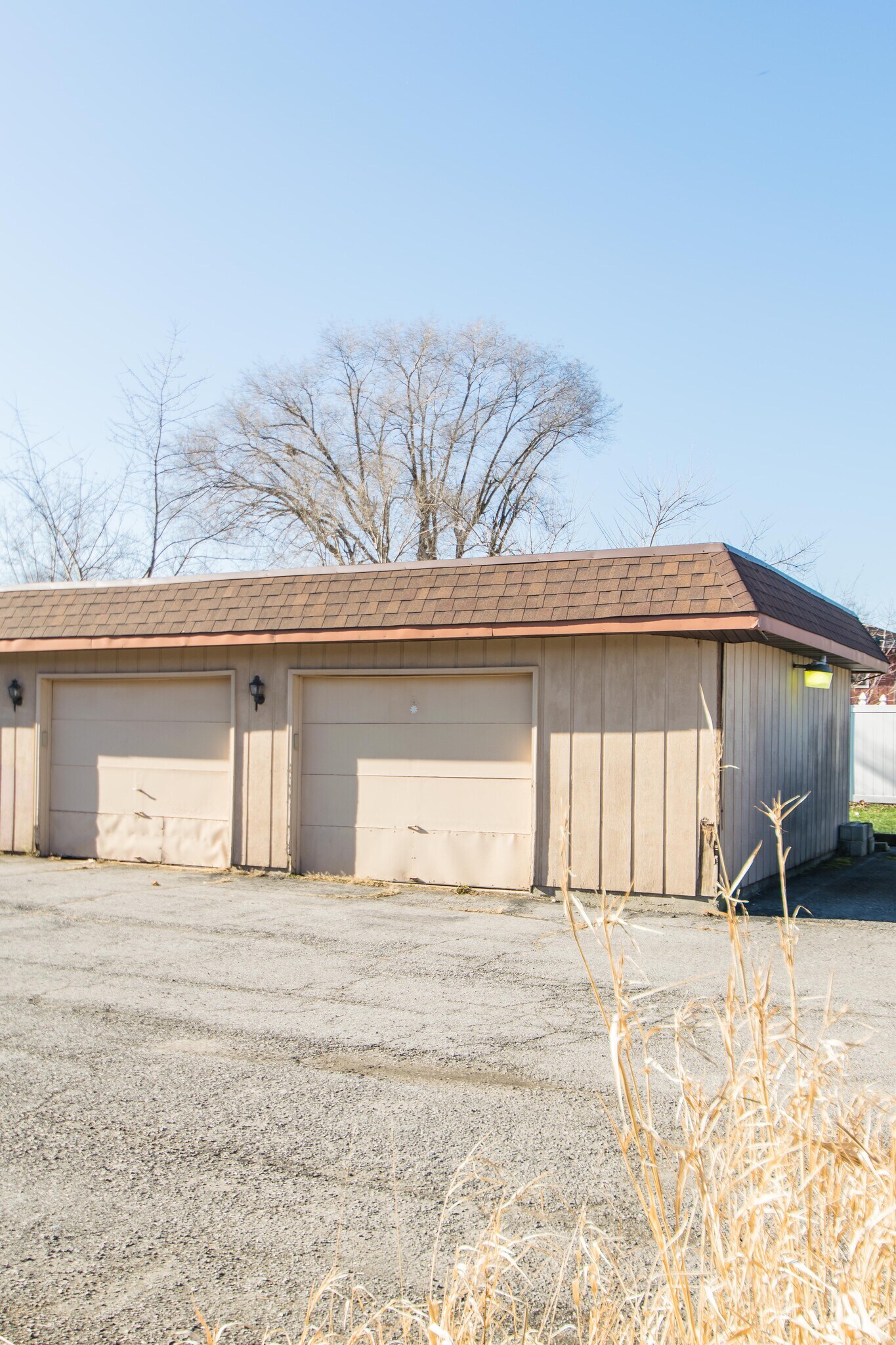 Building Photo - 7654 Whitcomb St