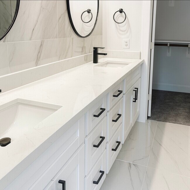 Building Photo - 8131 St Louis St