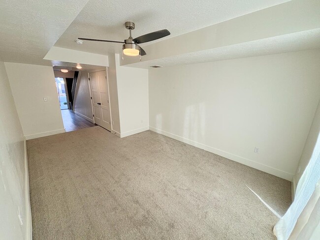 Building Photo - 638 E 360 S