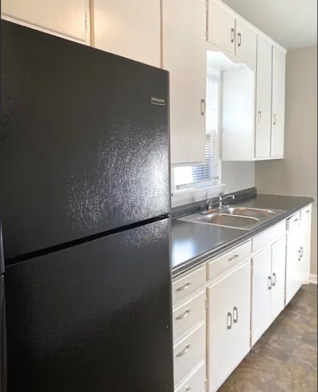 Building Photo - Two bedroom bungalow in The Village