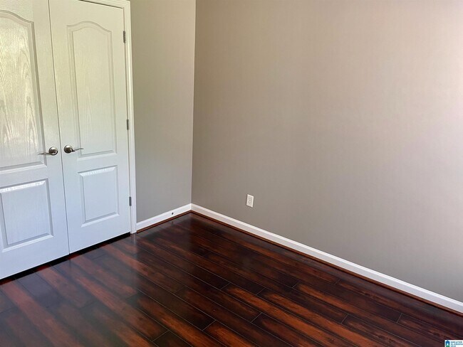 Building Photo - 2715 Oxmoor Glen Dr