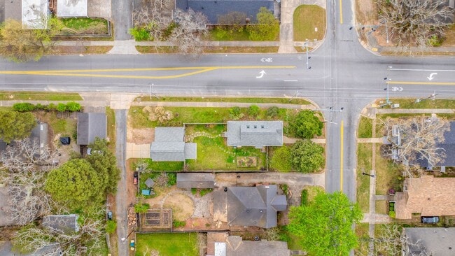 Building Photo - 5100 Lee Ave