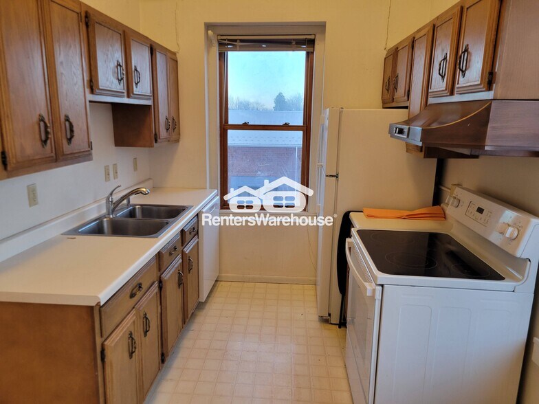 Building Photo - 101 2nd Ave N